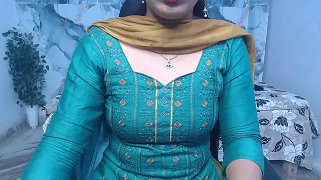 Aayesha-queen online show from July 2026 04:04:02 AM