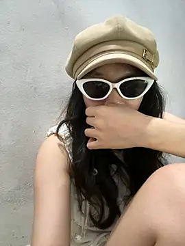 Nancyk6 online show from May 2026 04:25:02 PM