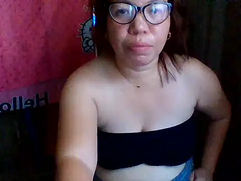 Snapshot of sweet_lhyn chatting on July 2026 04:48:02 AM sweet lhyn online show from July 2026 04:48:02 AM