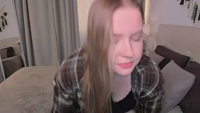 Arya Thomas online show from March 2026 09:15:01 PM