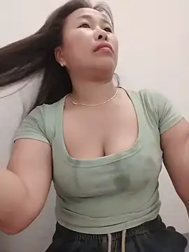01 ANNA 01 online show from May 2026 10:18:01 PM
