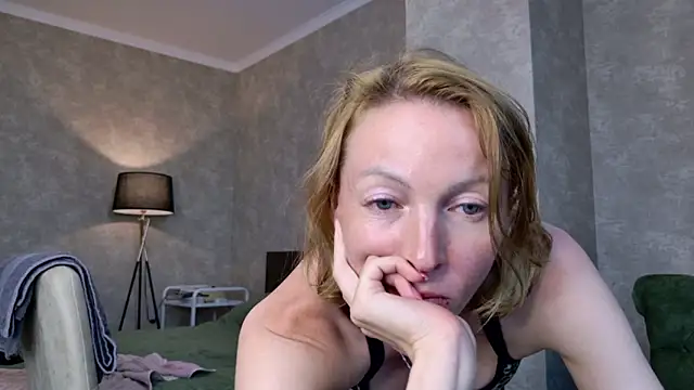 angelicfenix online show from June 2026 01:43:01 PM