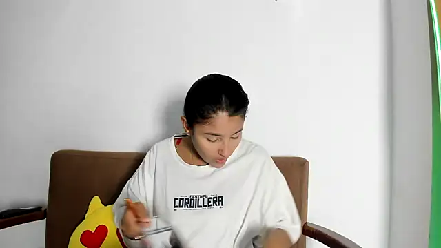 TatyGomez  online show from June 2026 04:19:02 AM