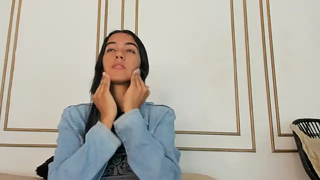 emily gaviria1 online show from May 2026 12:10:02 PM