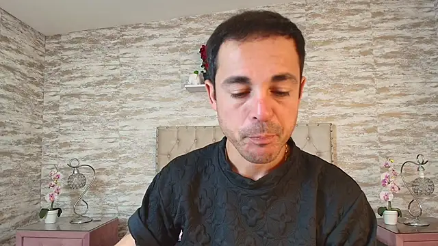 Adams Sanz online show from April 2026 07:28:02 PM