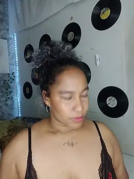 Snapshot of medusafox_ chatting on July 2026 04:52:01 AM medusafox online show from July 2026 04:52:01 AM