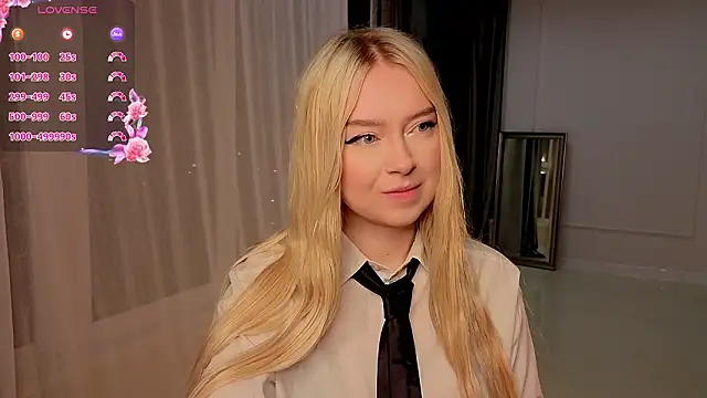 Snapshot of ChristinBland chatting on March 2026 10:16:01 PM ChristinBland online show from March 2026 10:16:01 PM