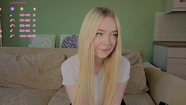 Snapshot of ChristinBland chatting on April 2026 02:07:02 PM ChristinBland online show from April 2026 02:07:02 PM