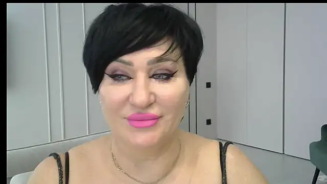 Snapshot of Kleotempt chatting on April 2026 11:34:01 AM Kleotempt online show from April 2026 11:34:01 AM