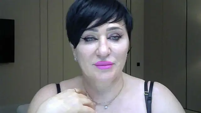 Snapshot of Kleotempt chatting on May 2026 11:21:01 PM Kleotempt online show from May 2026 11:21:01 PM