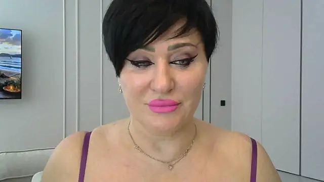 Snapshot of Kleotempt chatting on May 2026 12:00:02 PM Kleotempt online show from May 2026 12:00:02 PM