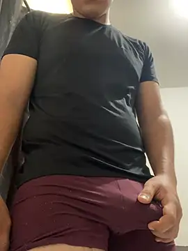 Snapshot of fer_2-00 chatting on February 2026 04:27:02 PM fer 2-00 online show from February 2026 04:27:02 PM