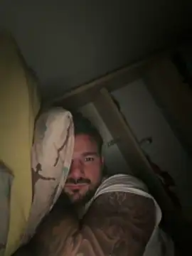 Snapshot of Voglia773 chatting on February 2026 07:39:02 AM Voglia773 online show from February 2026 07:39:02 AM