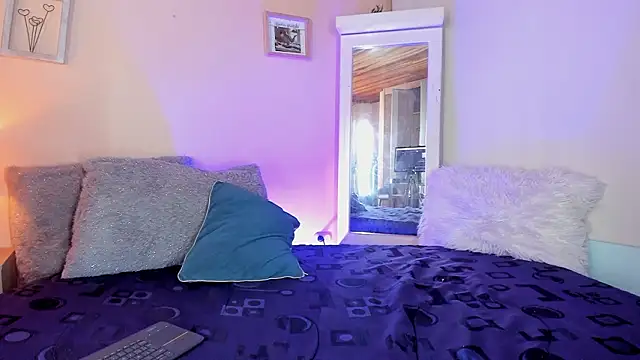 Exotic girl28 online show from March 2026 02:44:02 PM