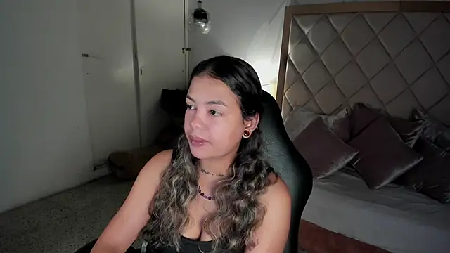 dulce lyraa1 online show from June 2026 04:04:02 AM