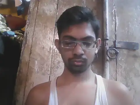 Snapshot of RandomOrbit_x chatting on February 2026 04:44:01 AM RandomOrbit x online show from February 2026 04:44:01 AM