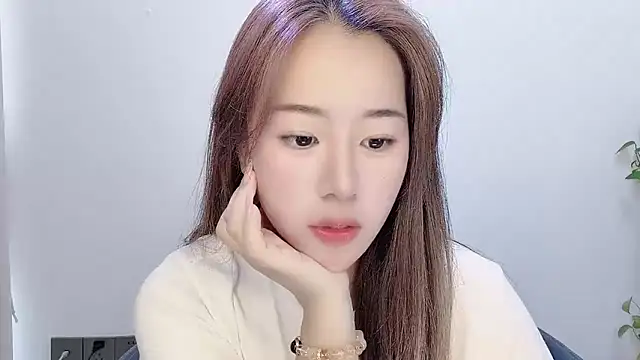 Snapshot of Baixi-01 chatting on April 2026 04:28:01 AM Baixi-01 online show from April 2026 04:28:01 AM