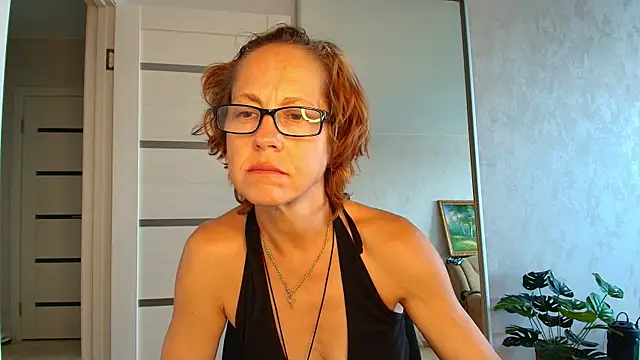 Snapshot of LioraWeiss chatting on July 2026 07:02:02 AM LioraWeiss online show from July 2026 07:02:02 AM