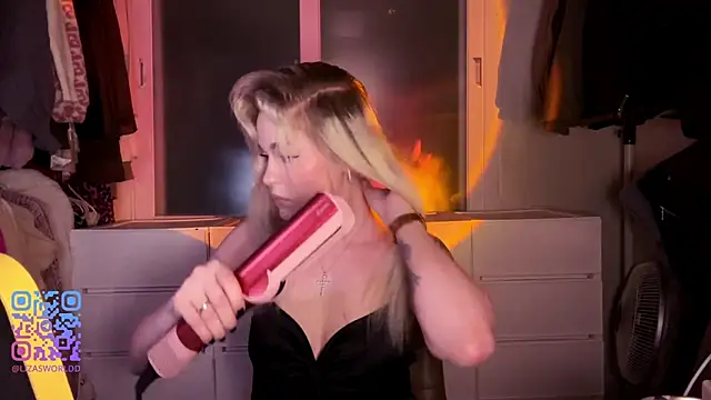 LisaNelsona online show from February 2026 02:38:02 PM