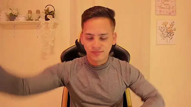 sexy andres01 online show from March 2026 01:14:02 PM