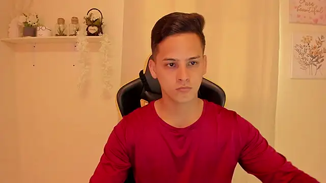 sexy andres01 online show from April 2026 02:55:02 PM