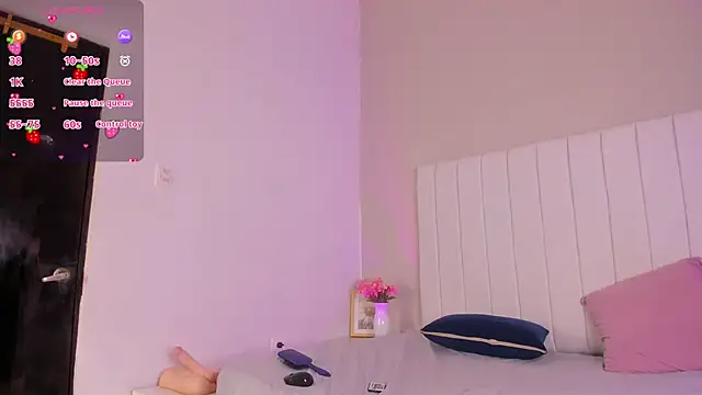 sophia walkett  online show from June 2026 02:38:01 PM