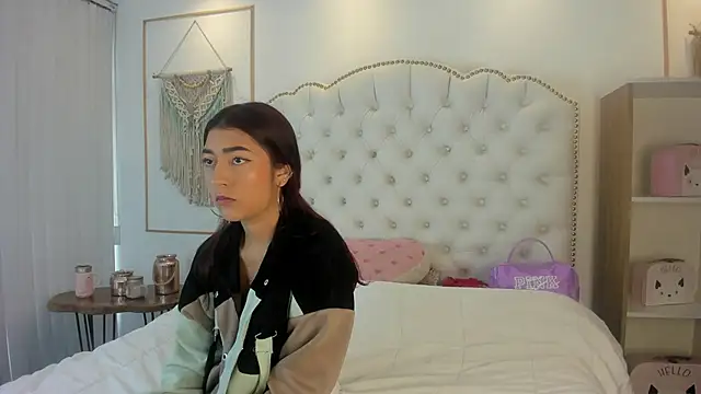 Sara funy online show from May 2026 11:38:01 AM