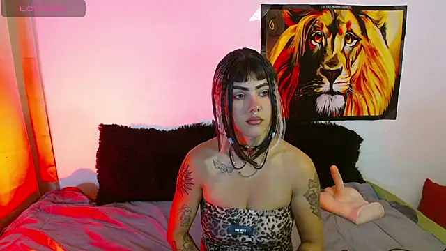Divinejewel69 online show from May 2026 02:14:01 PM