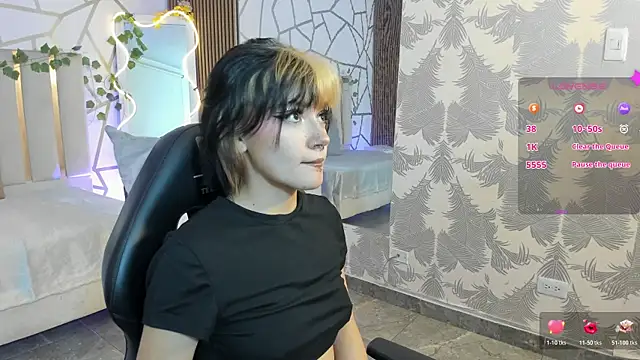Cloee tay1 online show from June 2026 11:58:01 AM