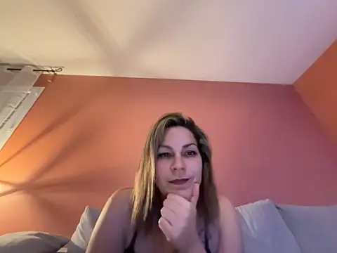 Snapshot of DarkEmy chatting on February 2026 11:37:01 PM DarkEmy online show from February 2026 11:37:01 PM