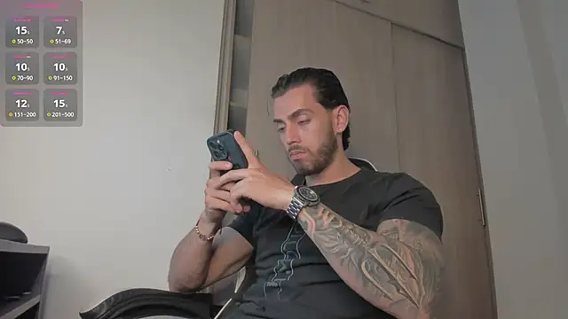 Axel  Blaze online show from May 2026 01:27:01 PM