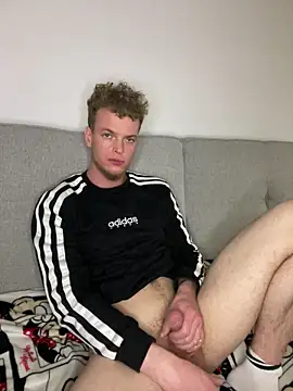 Dencchikk22 online show from May 2026 12:40:02 AM