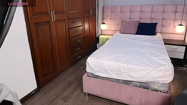 ShayMilleer online show from April 2026 12:06:01 PM