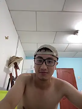 Snapshot of Gonzalogz chatting on April 2026 07:00:01 PM Gonzalogz online show from April 2026 07:00:01 PM