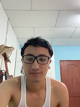 Snapshot of Gonzalogz chatting on April 2026 04:40:02 PM Gonzalogz online show from April 2026 04:40:02 PM