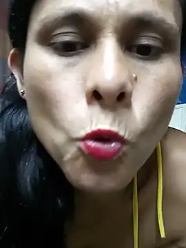 yuliitza4 online show from May 2026 12:39:01 AM