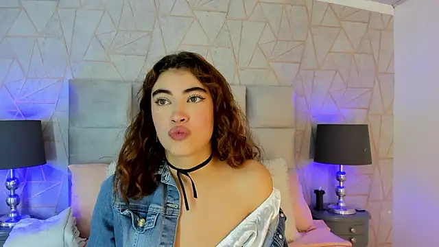 Scarlet 22  online show from March 2026 08:30:02 PM