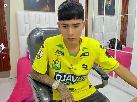 Thiago collinss online show from April 2026 10:40:01 PM