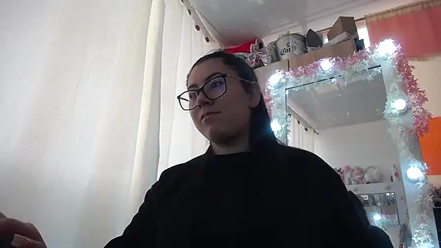 Snapshot of Marian_ballesteros chatting on May 2026 12:46:01 PM Marian ballesteros online show from May 2026 12:46:01 PM