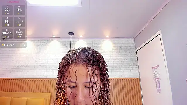 LESLYSIMPSON online show from May 2026 07:51:01 PM