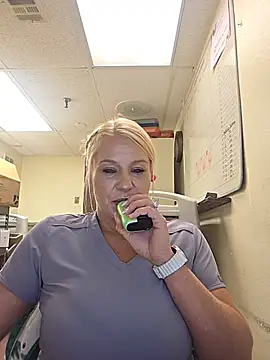 LadyB07 online show from June 2026 03:56:02 PM