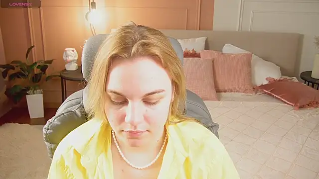 Glow Margo online show from April 2026 01:08:01 AM
