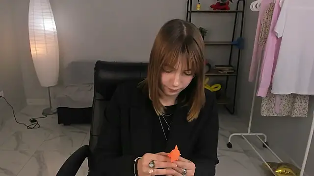 Mali Cornw online show from February 2026 01:01:02 PM