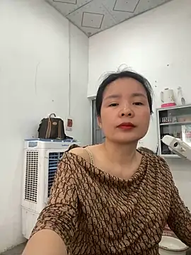 Snapshot of Ivy_Trix2 chatting on March 2026 05:24:02 AM Ivy Trix2 online show from March 2026 05:24:02 AM