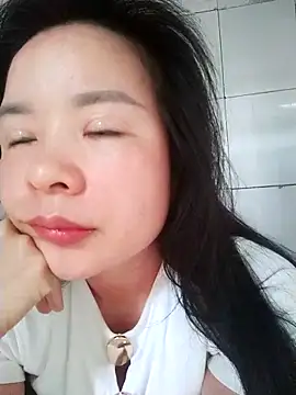 Snapshot of Ivy_Trix2 chatting on March 2026 02:04:01 AM Ivy Trix2 online show from March 2026 02:04:01 AM