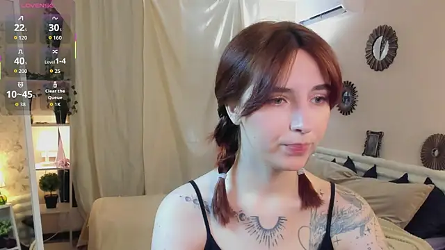 VittoriaNix online show from May 2026 05:51:01 PM