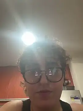 yassiestar online show from March 2026 05:19:01 PM