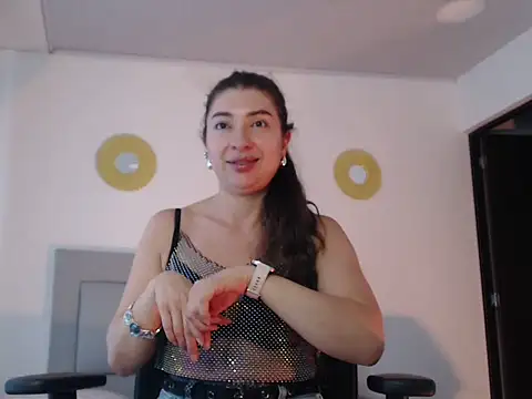 Julietaamado online show from April 2026 03:50:02 PM