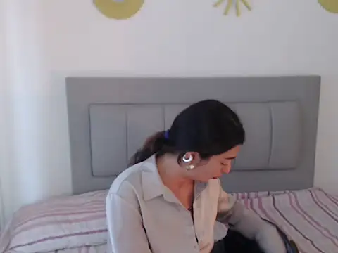 Julietaamado online show from April 2026 04:10:02 PM