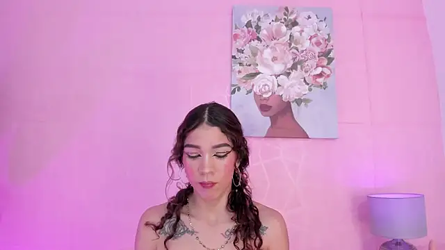 Snapshot of evelyn__rose1 chatting on March 2026 06:00:01 PM evelyn rose1 online show from March 2026 06:00:01 PM